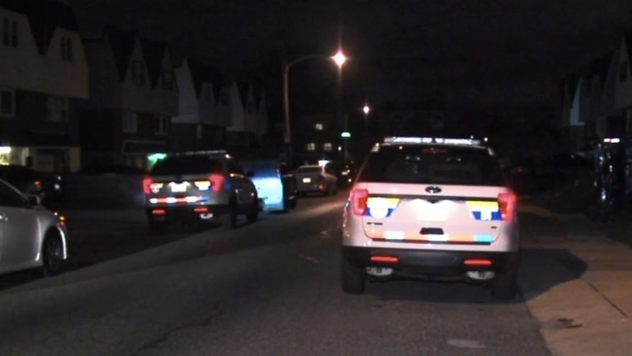 Crooks follow man home, pull gun on him outside door, demand entry. But victim refuses to back down.