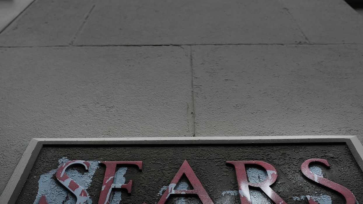 Bankrupt Sears sues former CEO Lampert & Treasury Secretary Mnuchin, accusing them of looting the firm