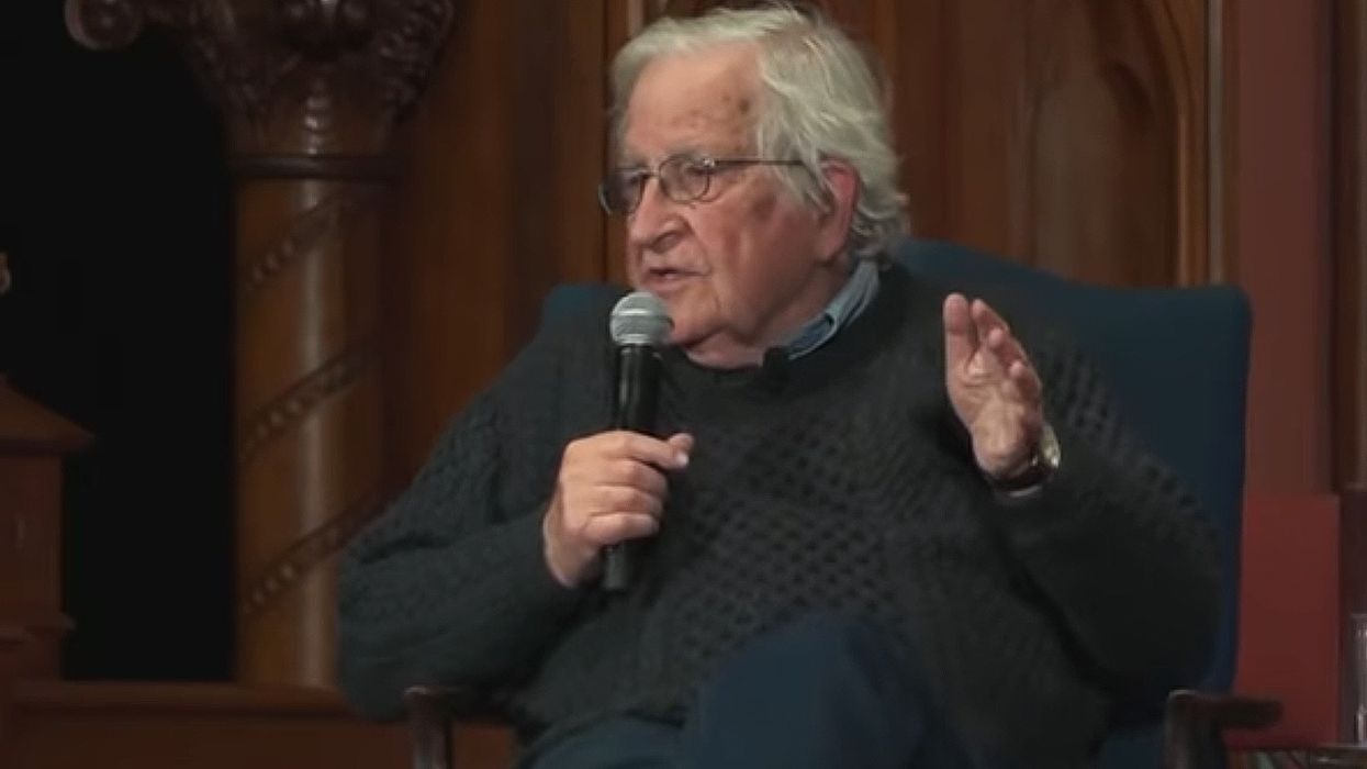 Noam Chomsky says Dem Russiagate fixation a 'huge gift' to Trump that may hand him 2020
