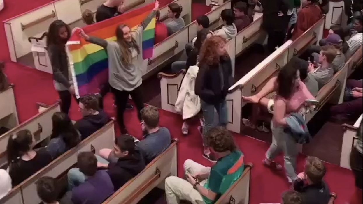 Stink bomb set off at Jeff Sessions talk in college chapel as apparent part of left-wing student protest
