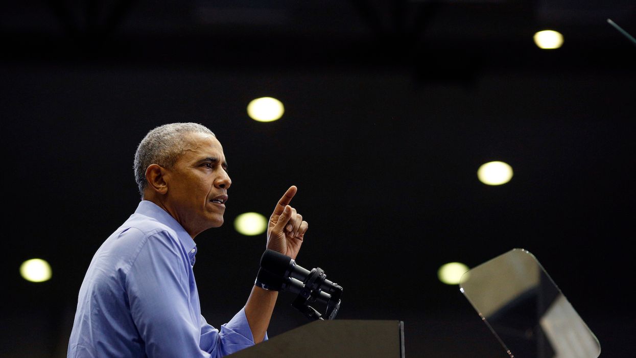 Obama took Clinton's 2016 loss personally, told an aide Pres. Trump 'peddles in bulls***', book reveals