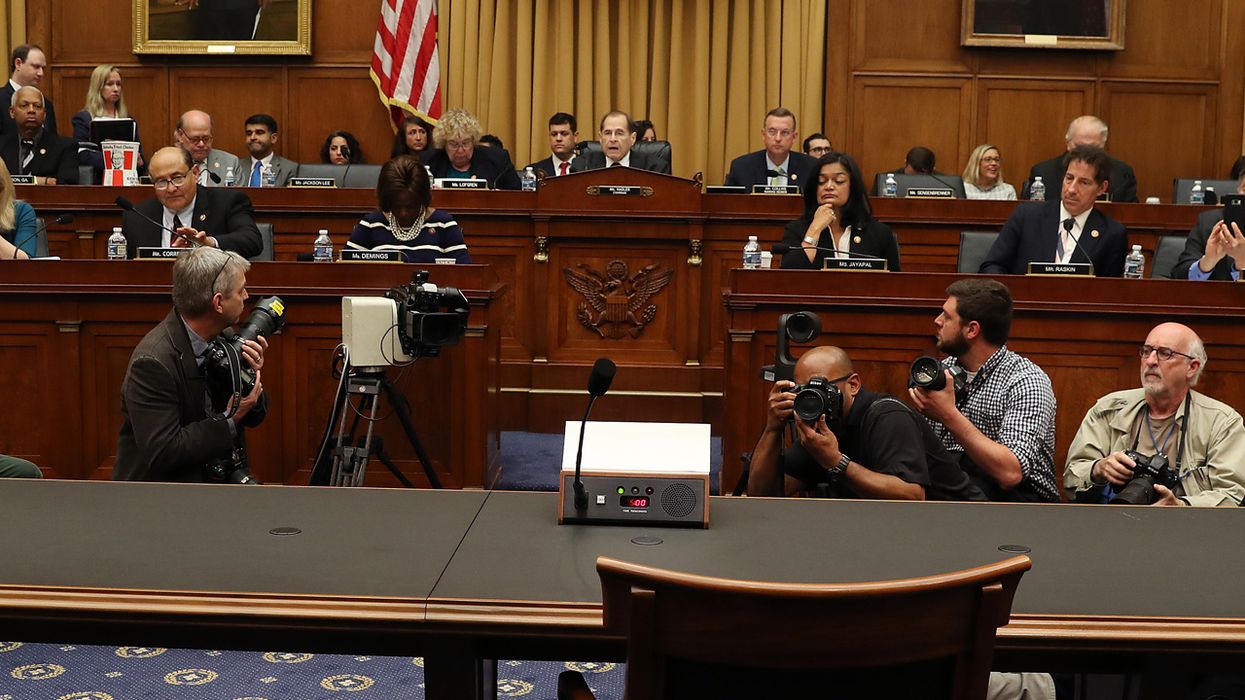 Democrat calls for sergeant-at-arms to 'take' AG Barr and drag him before congress