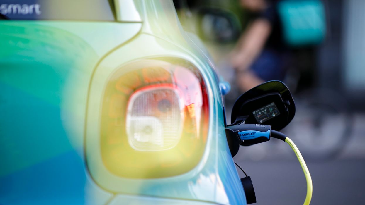 Illinois considering charging $1K fee for electric vehicles