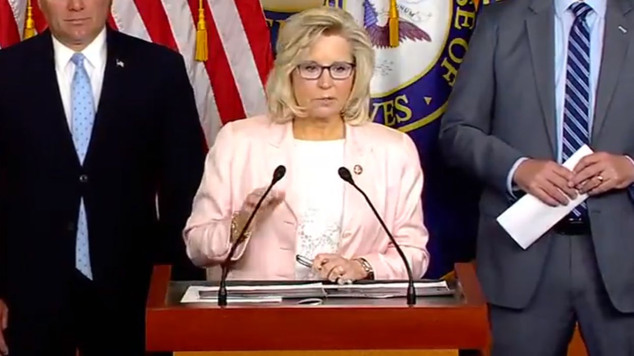 Wow, Liz Cheney absolutely torches Ilhan Omar after attempted burn