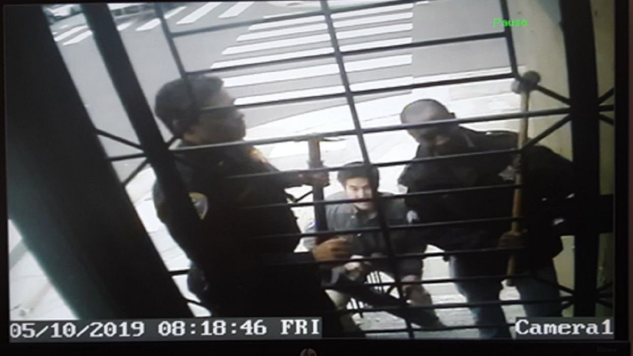 San Francisco police raid home of journalist — with sledgehammer, guns, and FBI in tow — for not revealing his source