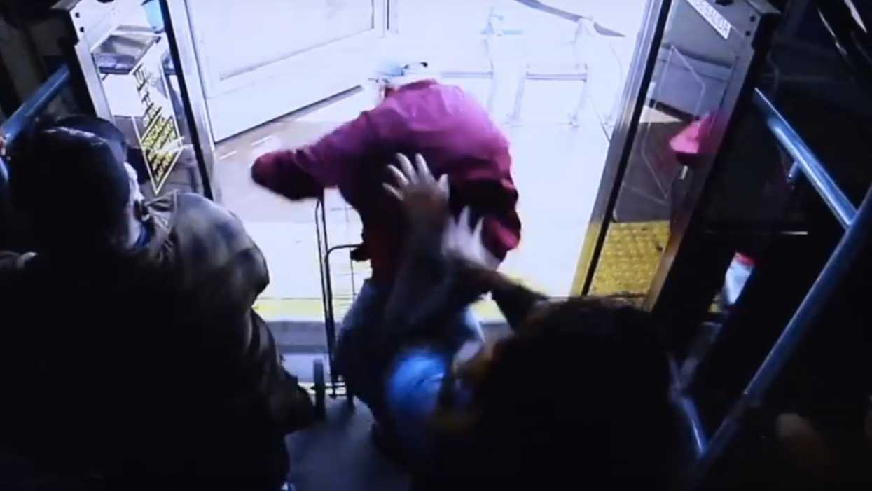 Woman accused of pushing elderly man off bus, after which he hit his head and died, is released from jail