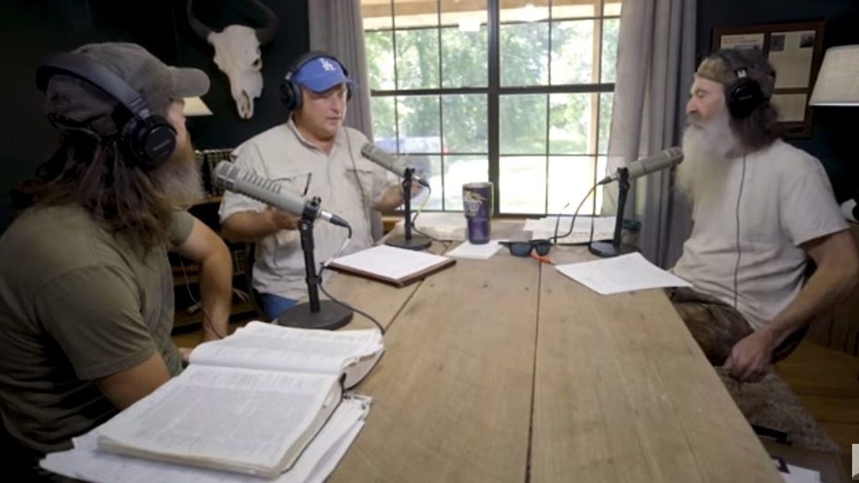 'UNASHAMED': Sean Hannity and Phil Robertson open up about life and faith