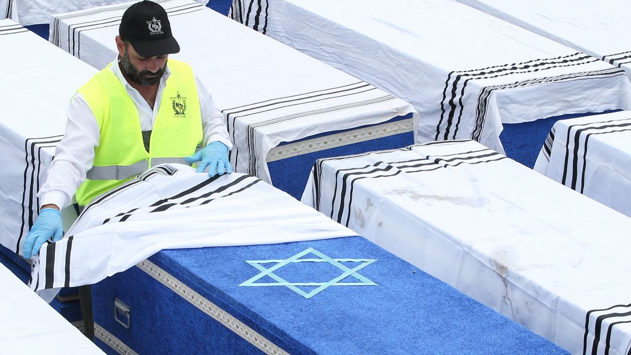 1,214 Holocaust victims laid to rest after mass grave discovered in Belarus