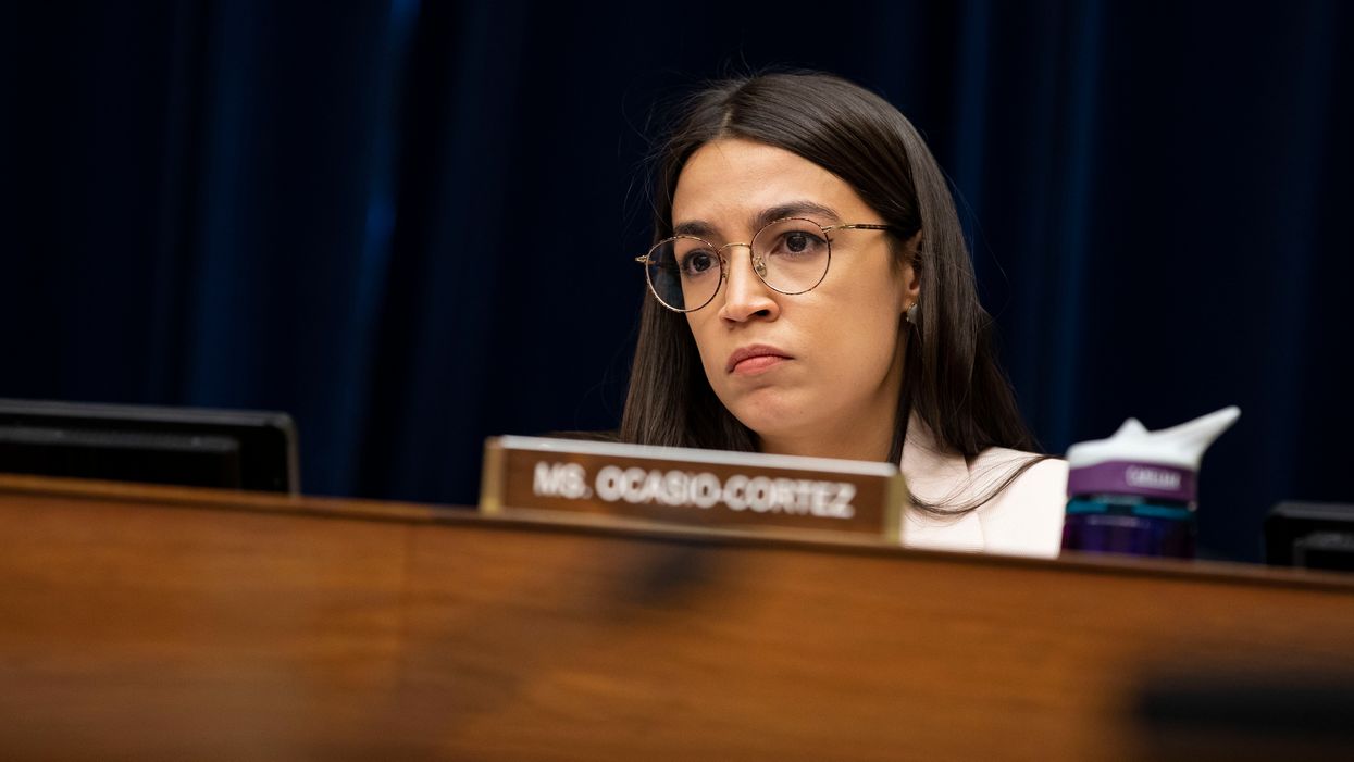 Alexandria Ocasio-Cortez melts down over NY Times’ ‘glamour shot’ of former Trump aide Hope Hicks