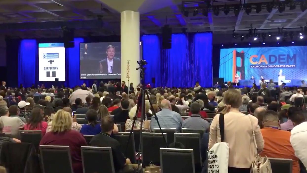 Dem running for pres denounces socialism. This San Francisco crowd makes him pay for it.