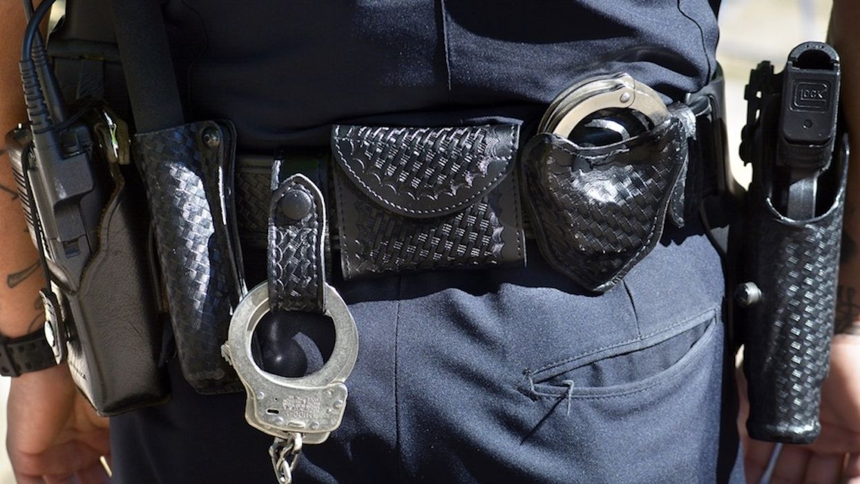 Jewelry store turns away sheriff's deputy picking up engagement ring — because he's carrying service weapon