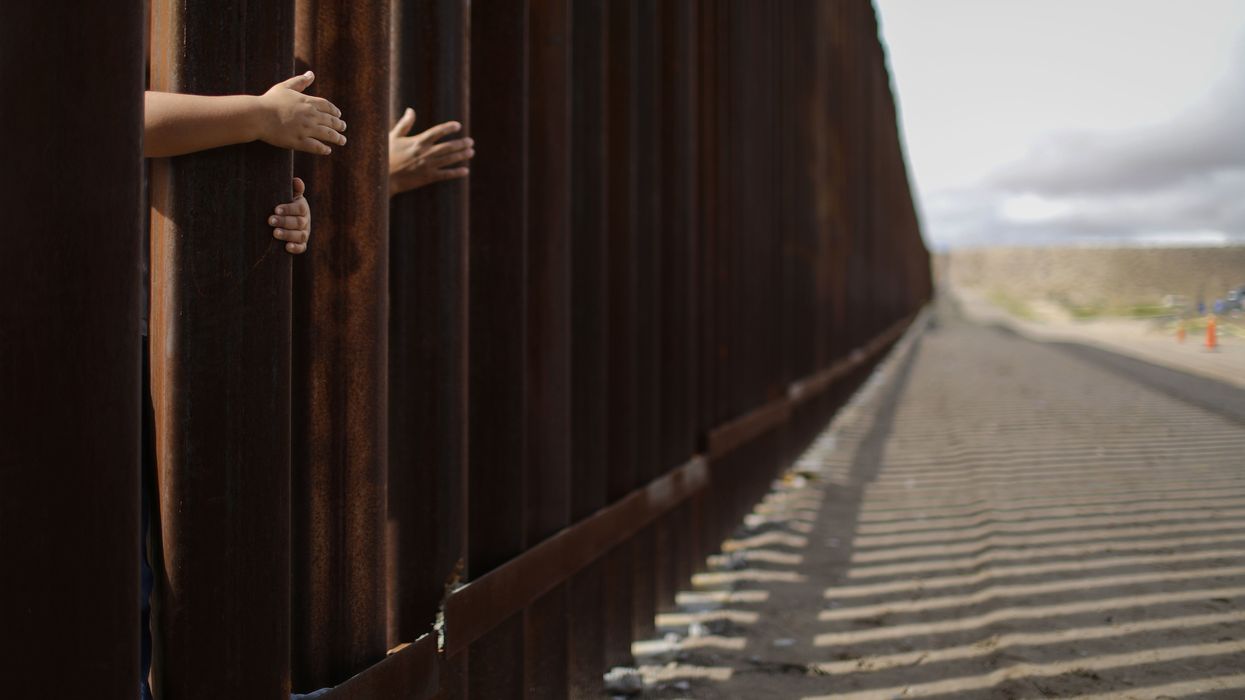US military will reportedly be deployed to southern border to paint barriers for improved ‘aesthetic appearance’