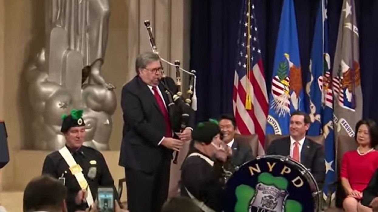 Watch: AG Bill Barr brings down the house with surprise bagpipe performance