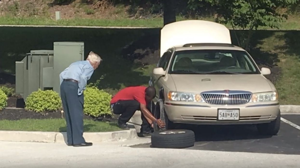 Chick-fil-A manager changes flat tire for 96-year-old World War II veteran: 'God bless your heart'