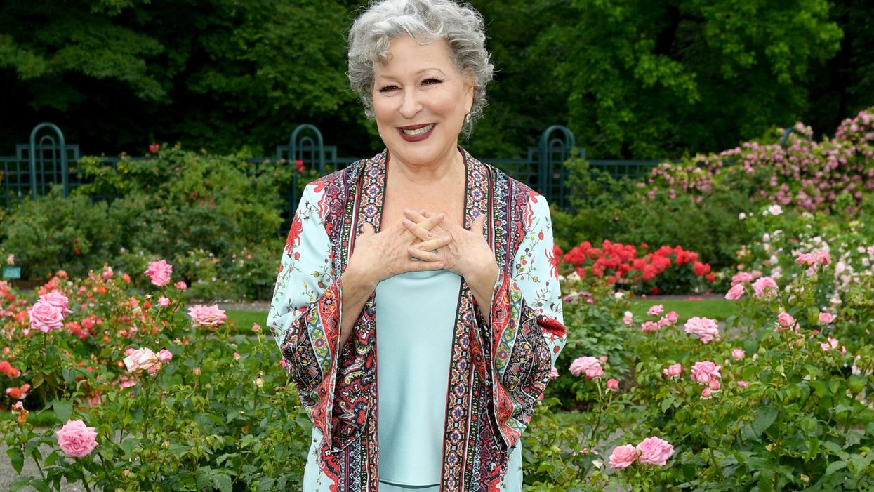 Bette Midler’s celebrity peers denounce her as a racist after controversial tweet about black Trump supporters