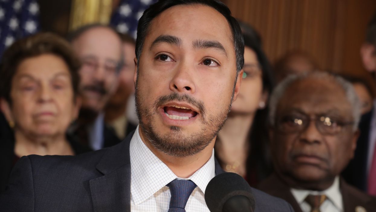 Brother of presidential candidate Julian Castro releases names, employers of dozens of Trump donors