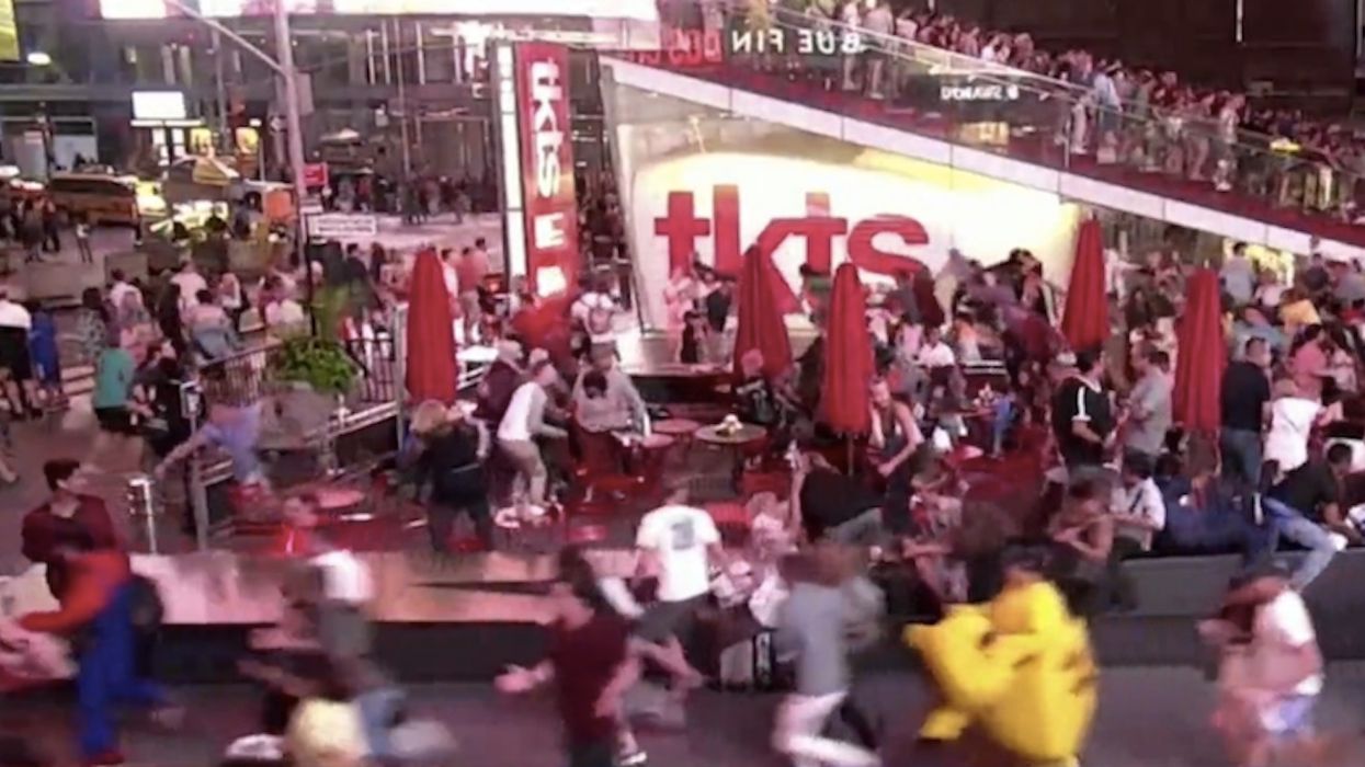 NYC Mayor Bill de Blasio politicizes panic in Times Square after tourists mistake backfiring motorcycle for gunshots