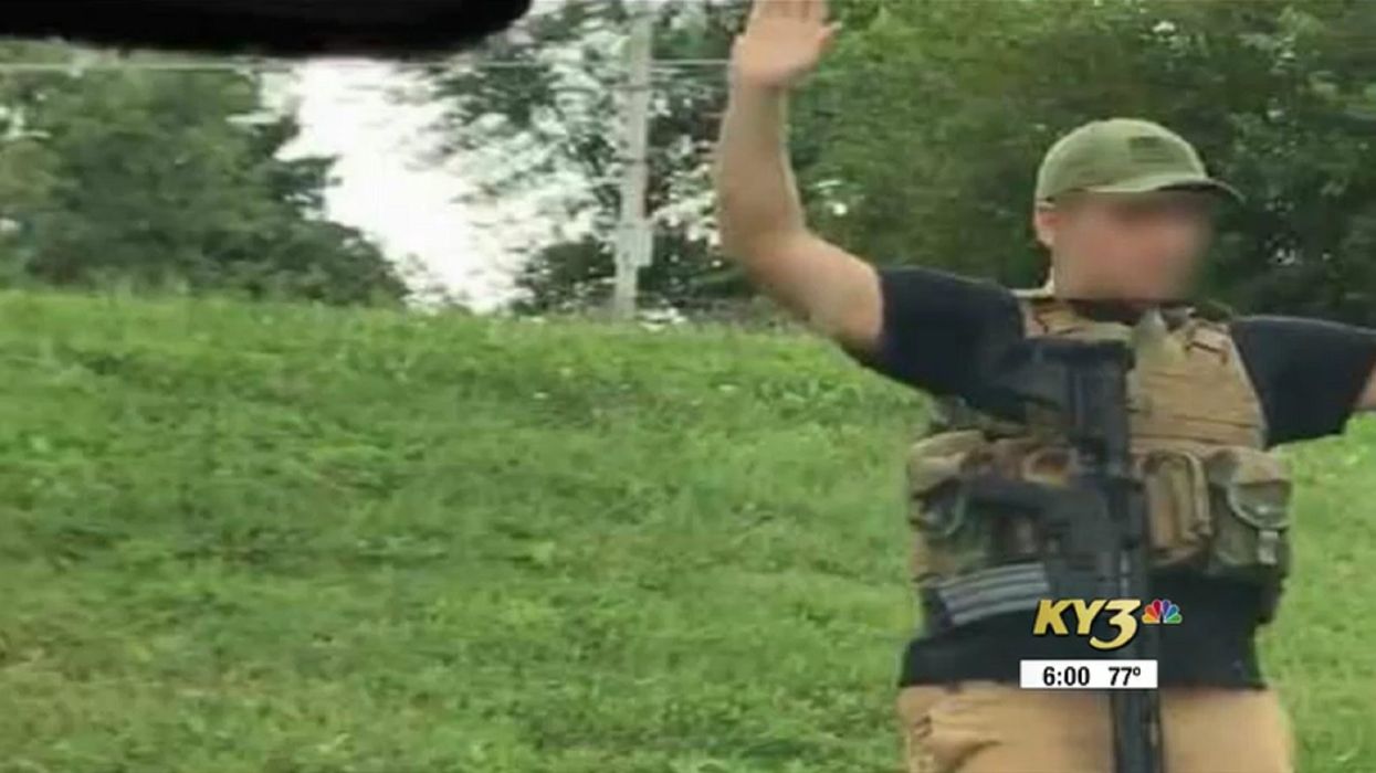 Off-duty firefighter holds armed suspect in body armor at gunpoint at Missouri Walmart