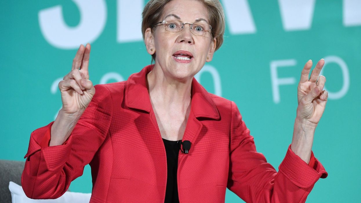 Elizabeth Warren claims Michael Brown was 'murdered.' The response she got on Twitter wasn't pretty.