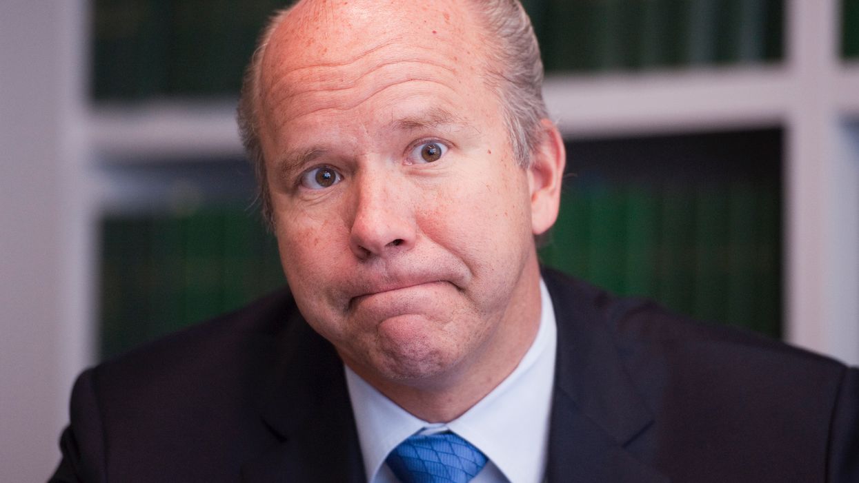 Dem candidate bashes other Democrats for 'cheering on a recession' to criticize Trump