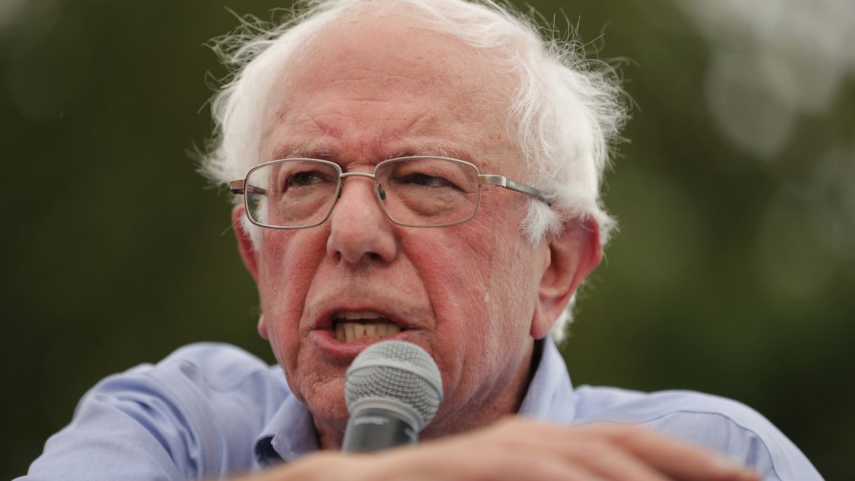 A student challenges Bernie Sanders on his hypocritical fossil fuel use — and he does not like it
