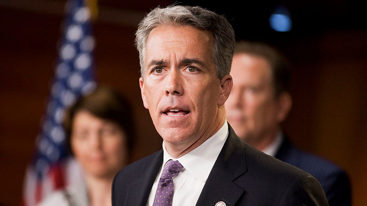 Joe Walsh addresses past racist comments, then claims everyone has 'a little bit of racism in us'