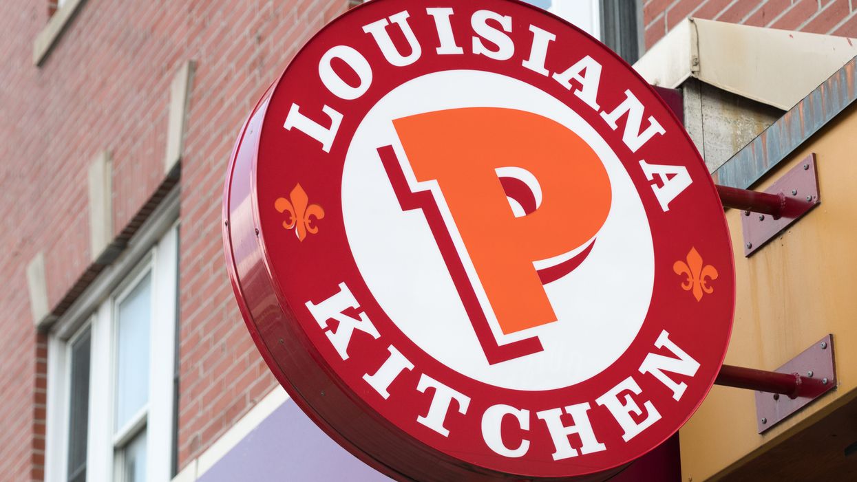 Man threatens to sue Popeyes after he wasted time and fell for a scam in futile attempt to obtain a chicken sandwich