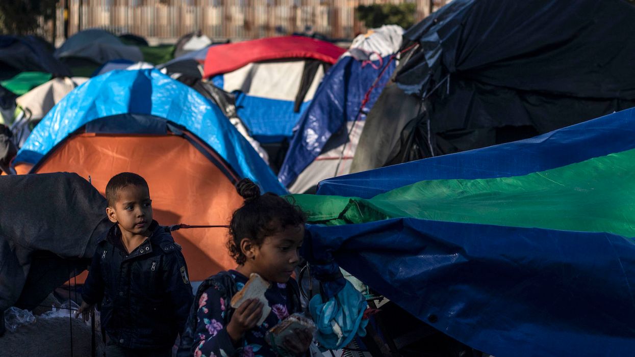 Judge rules some illegal immigrant parents deported without their children must be allowed to return to the US