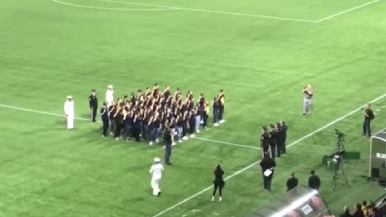 Watch: Portland crowd boos as US Armed Forces enlistees pledge to obey the president in their oath