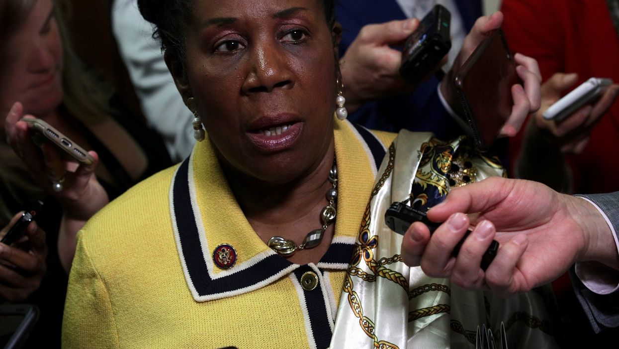 Rep. Sheila Jackson Lee claims AR-15s weigh as much as '10 boxes,' and fire .50 caliber bullets