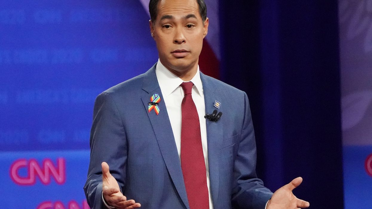 2020 Dem candidate opposes mandatory gun buybacks — not because of the 2nd Amendment, but because of police brutality
