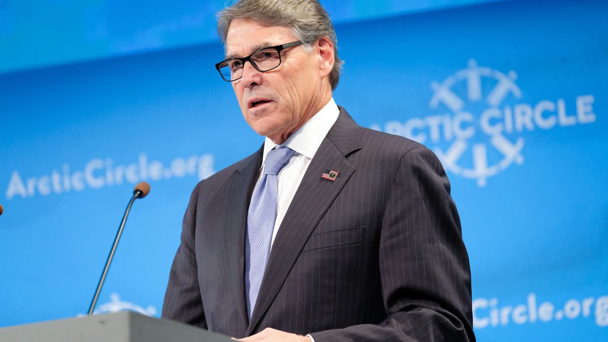 Rick Perry tells President Trump he's out as energy secretary amid increasing attention from Ukraine controversy