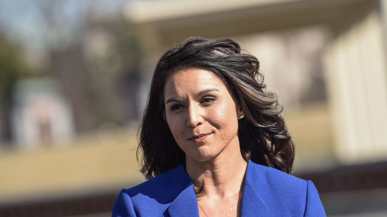 Tulsi Gabbard challenges 'cowardly' Hillary Clinton: This 'is between you and me'