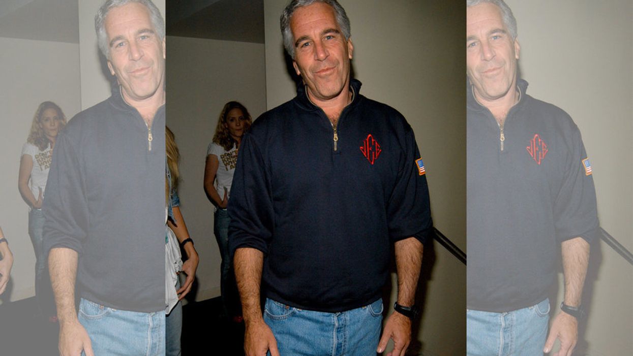 Famed medical examiner who witnessed Jeffrey Epstein autopsy says evidence consistent with murder