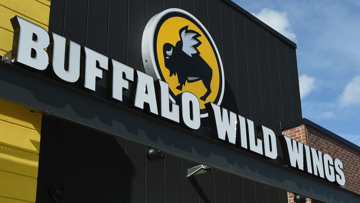 Buffalo Wild Wings fires workers who allegedly made a family move because they're black