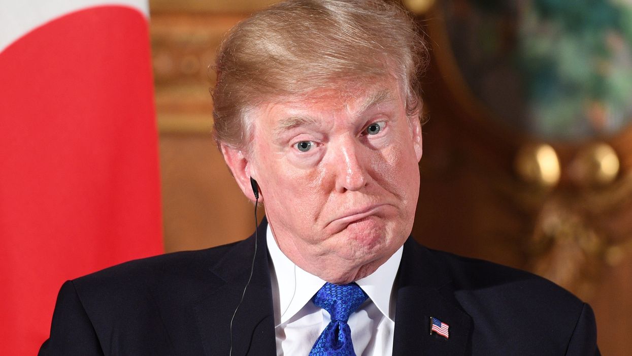 Teacher under fire for assigning anti-Trump homework, issues apology for telling kids to imagine the president is 'trying to take control of the United States'