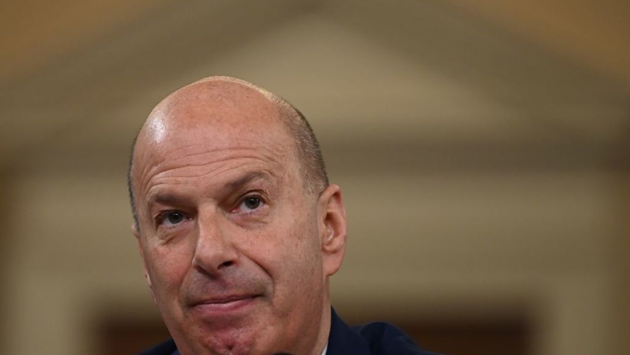 Ambassador Sondland testifies of quid pro quo linking investigations and a WH meeting; Republicans push back on claims