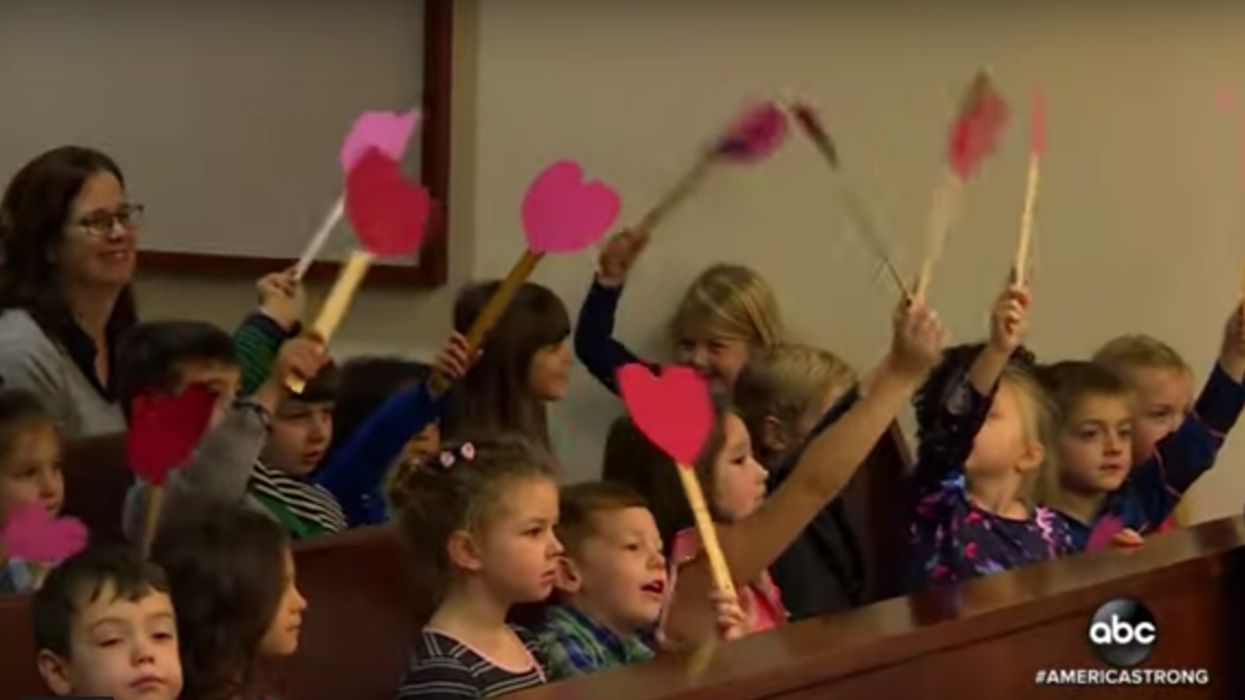Kindergarten class shows up to 5-year-old classmate's adoption hearing