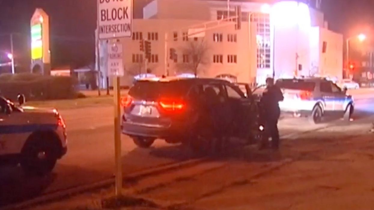 Carjacker steals car with three kids sleeping inside and threatens to shoot them, but they fight back instead