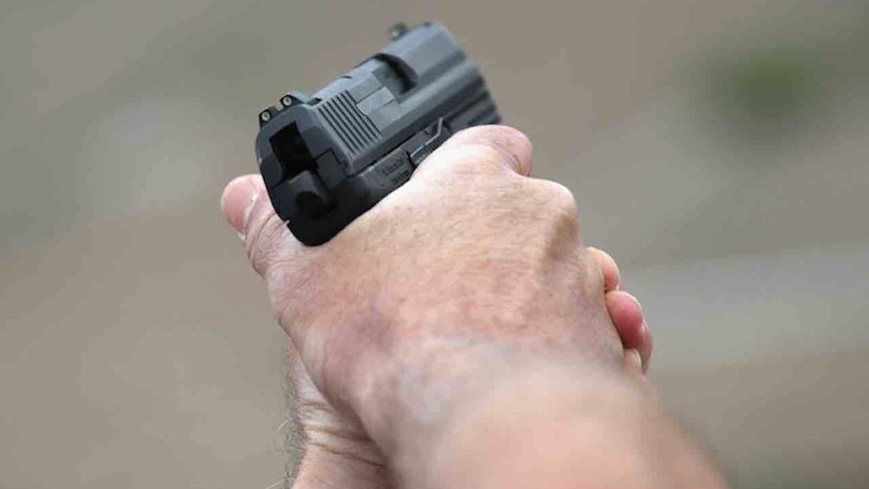 Concealed carrier in Chicago fires shots at would-be carjackers who take off running — but they aren't on the loose for long