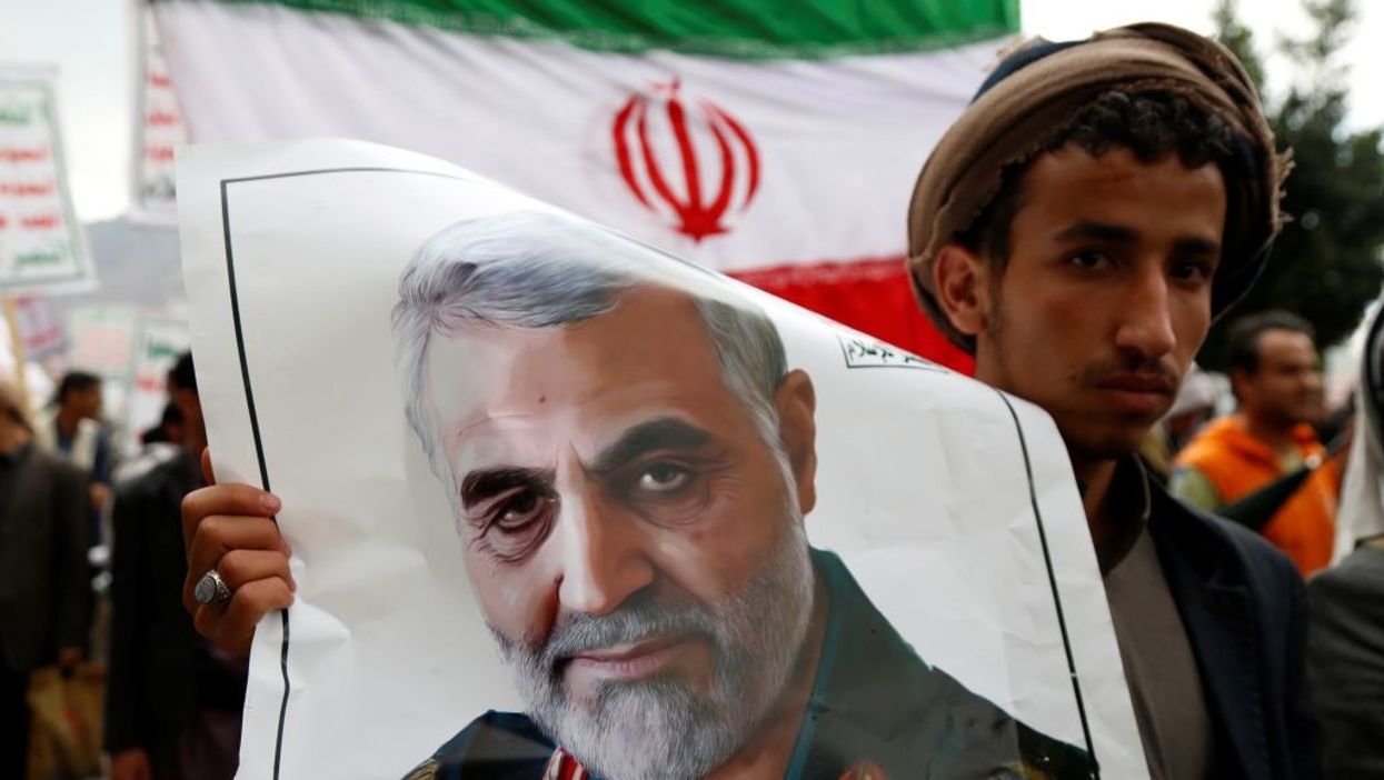 VIDEO: Qassem Soleimani's corpse was boxed up and transported back to Iran flying coach