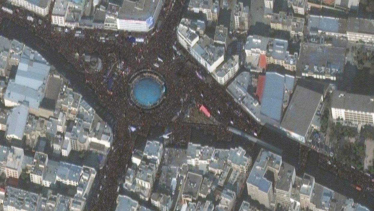 Washington Post national security reporter retweets blatant pro-Iran propaganda. Her own outlet reports the exact opposite.