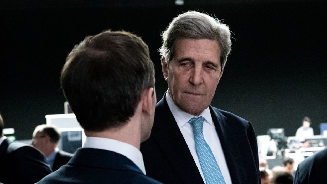 John Kerry says Trump ‘wouldn’t qualify for a security clearance’ if he wasn’t president to a crowd of just two dozen people
