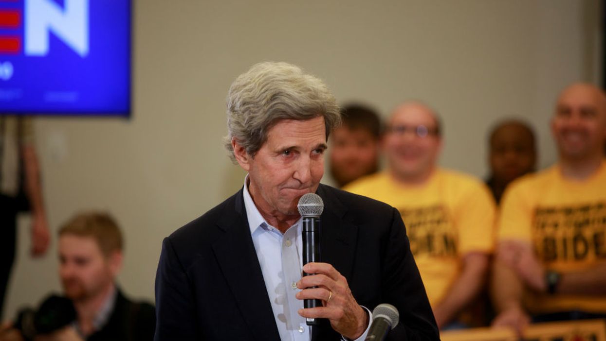 John Kerry, self-proclaimed lifelong gun owner: No one should use an 'AR-16 with a long clip' to hunt