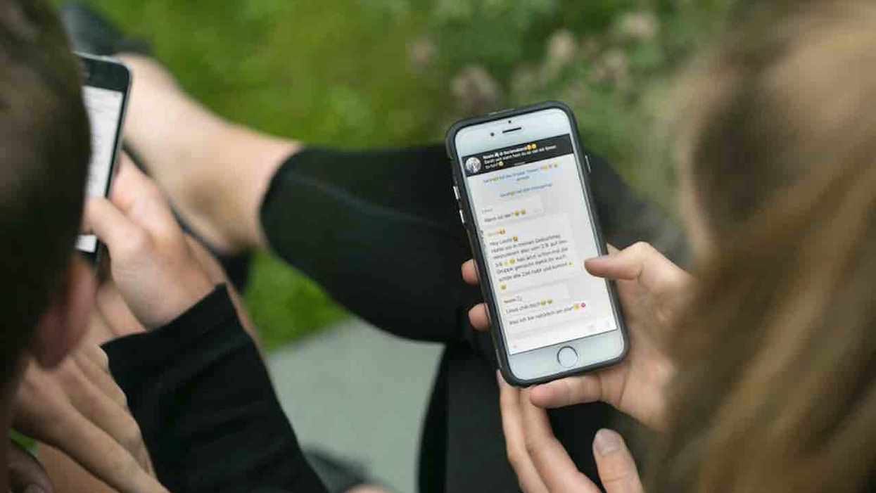 'Safe sexting' tips for teens — such as sending 'boudoir' photos rather than nude images — featured in scientific journal