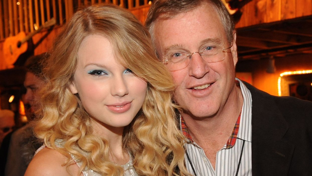 Report: Intruder breaks into $4 million penthouse. Superstar Taylor Swift’s dad is there to meet him and fights him off.