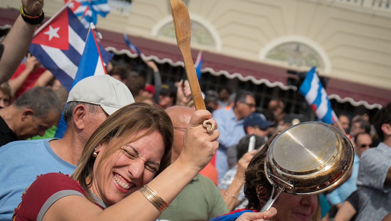 As Sanders praises Fidel Castro, Miami announces a giant 'anti-communism concert'