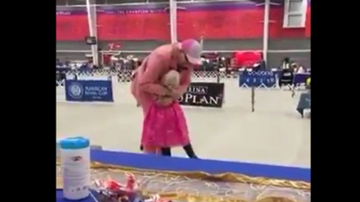 A little girl with autism brought her stuffed puppy to a dog show. Watch what this judge did to make her day.