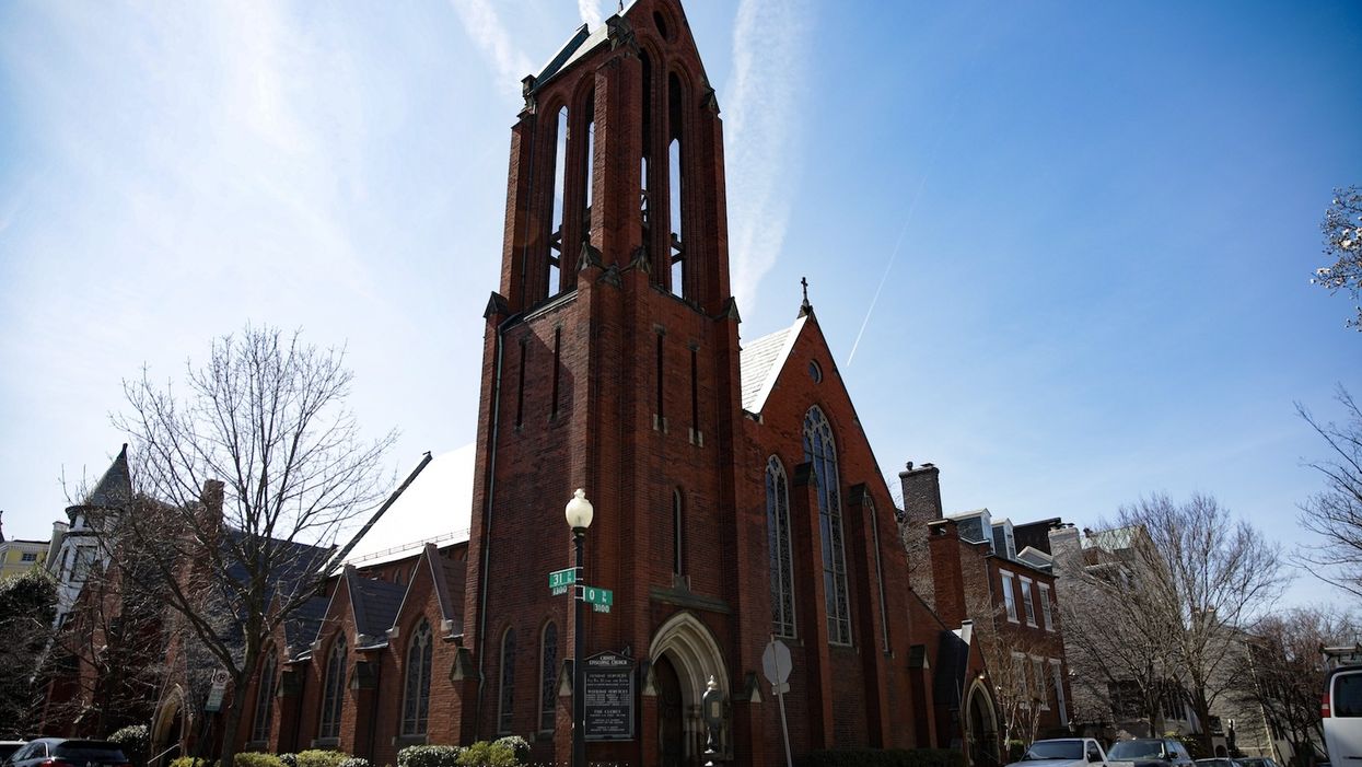 Hundreds of DC churchgoers urged to self-quarantine after Episcopal priest who served communion tests positive for coronavirus
