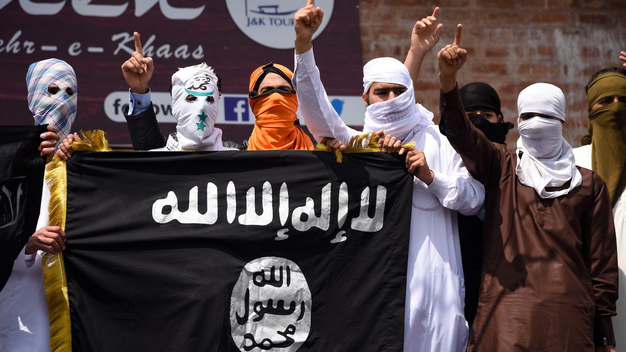 ISIS issues travel advisory to terrorists to avoid 'land of the epidemic'